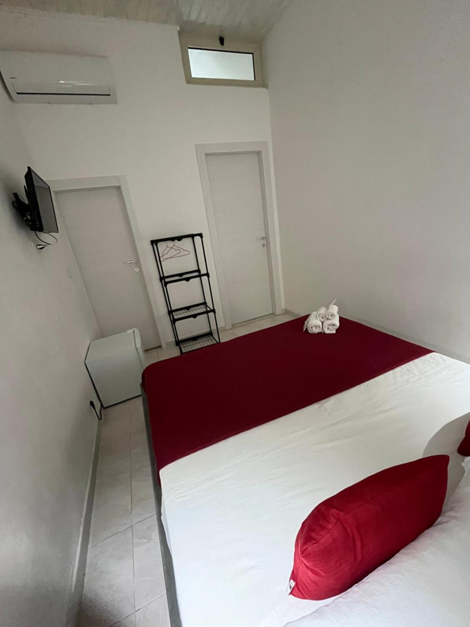 B&B Regina Rooms Авола Экстерьер фото